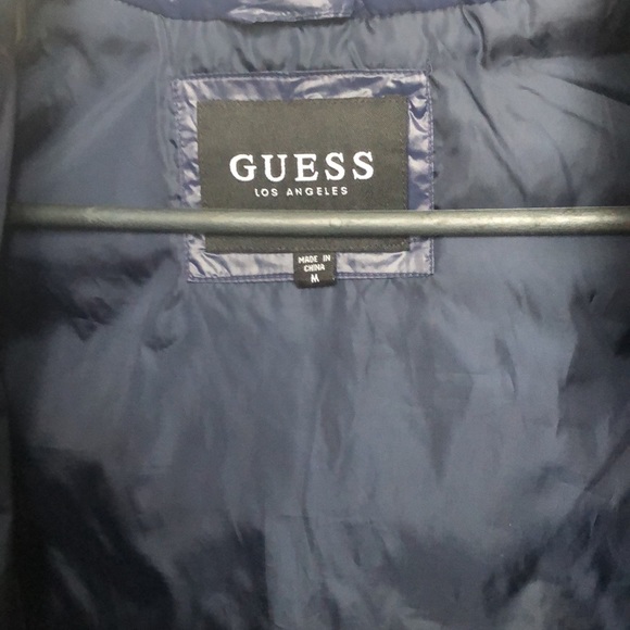 ✅ BRAND NEW Guess puffer jacket!!! ✅ - Picture 4 of 12